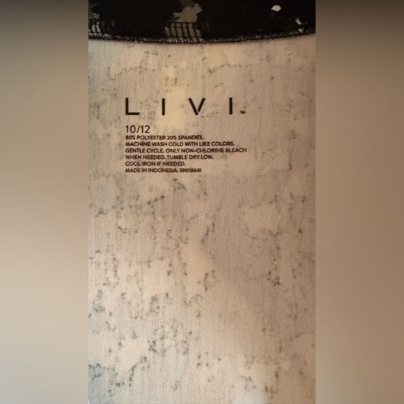 LIVI Long-Sleeve LIVI Soft Zip-Up Jacket size 10/12 - Picture 5 of 7